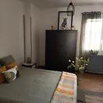 Arles A 2 Pas Des Rencontres De La Photographie ,Appartement Refait Completement A Neuf , Pour 4 Personnes